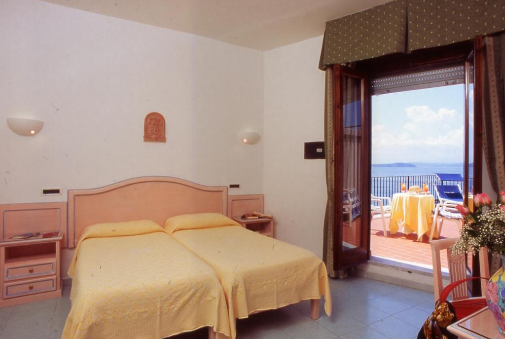 Parco Aurora Terme Otel Ischia Oda fotoğraf